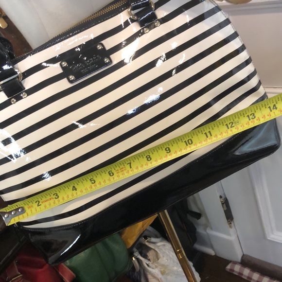 KATE SPADE Wellesley Rachelle Black White Stripe Patent Leather Ext Pocket Bag - Picture 15 of 17